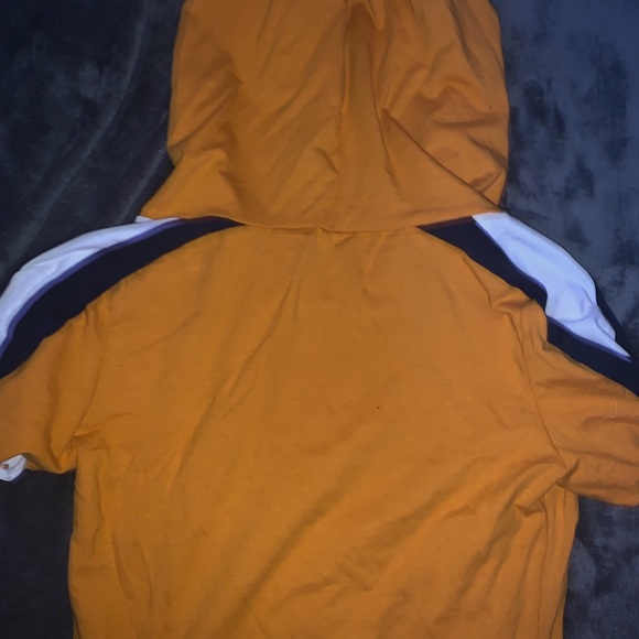 Cropped hoodie - Picture 3 of 3